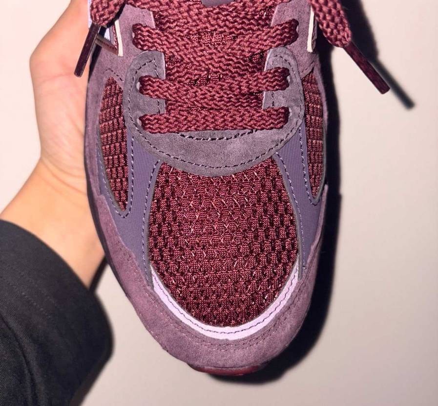 今回のメッシュは異素材の二層構造になってて、表面の通常メッシ