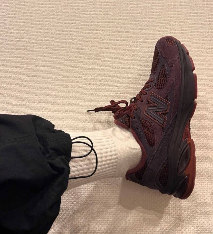 ベロア生地のシューレースが思ってたよりすごくシューズに馴染んでいてカッコよかった