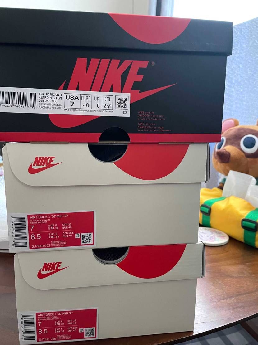 朝早く全部無事到着しました！

たしかにaj1はシワがありましたが気になるぐ