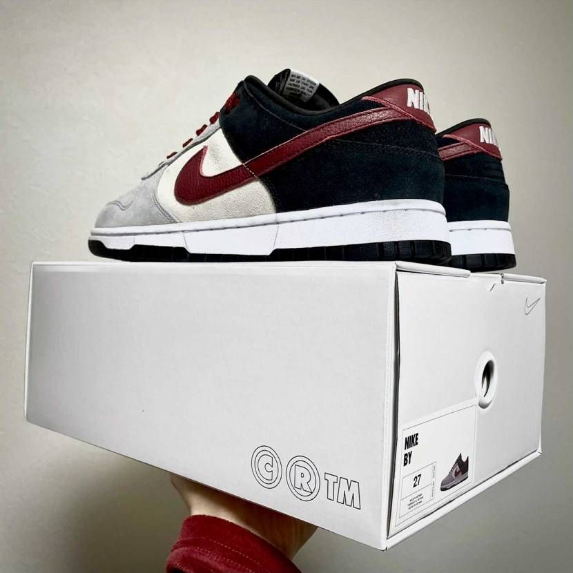 初ダンクはByYouでとりあえずAJ1Lowと同じ27cmにしたのですが、履いた