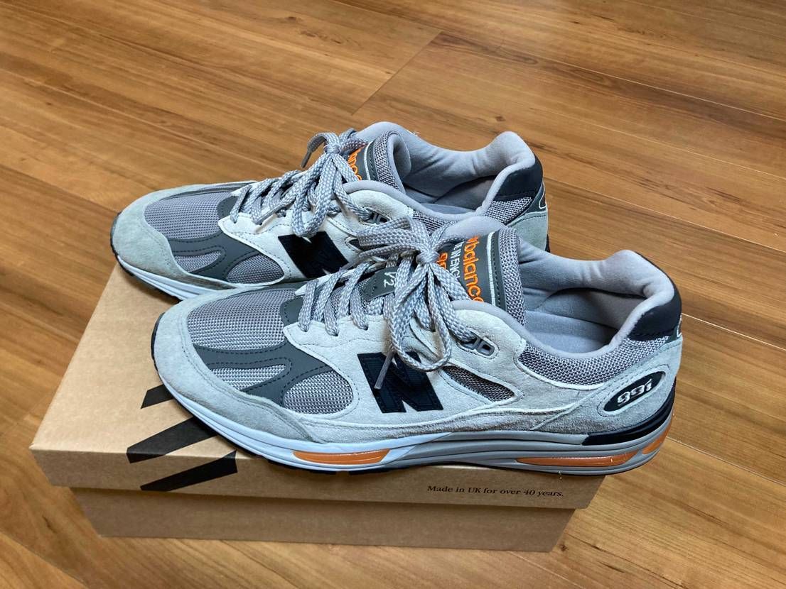 992グレーで盛り上がってる中、END.から届きました。
最近はNIKEよりも