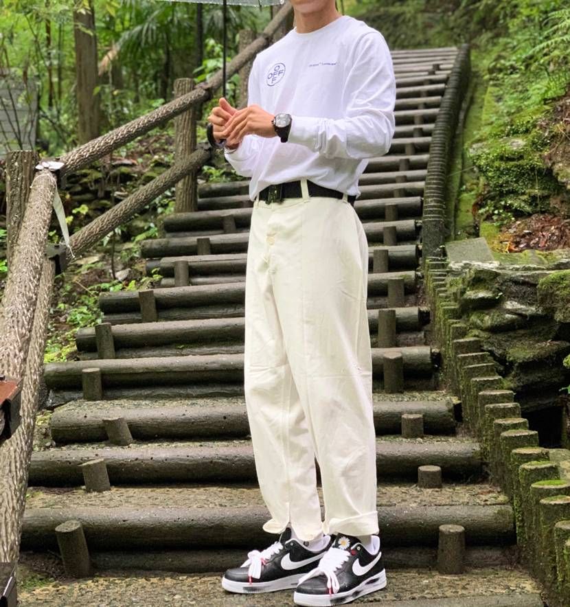 最近はスニーカーをゴリゴリのストリート以外で合わせてます🤍