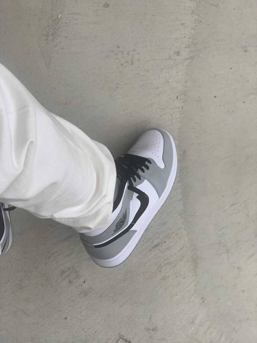 midってどの部分が天然皮革なんでしょうか