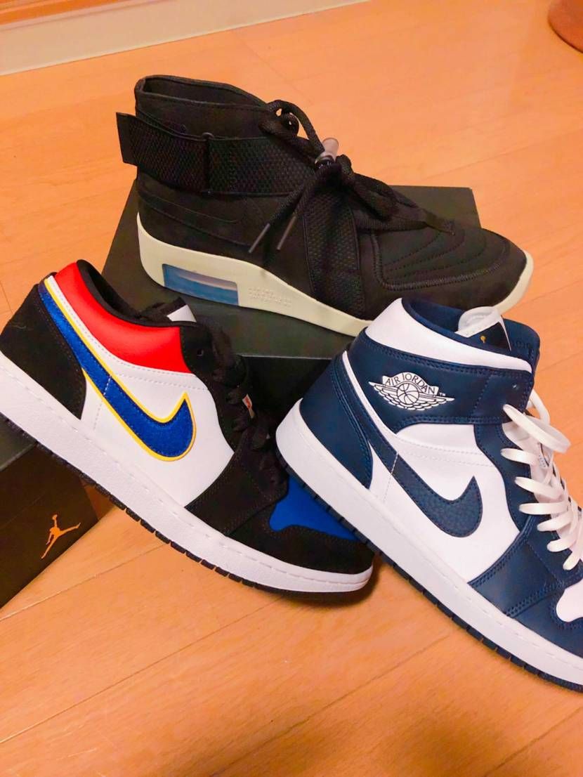 今日届いた三足。MIDは配色好きなだけにSEで出して欲しかった....問題はレイ