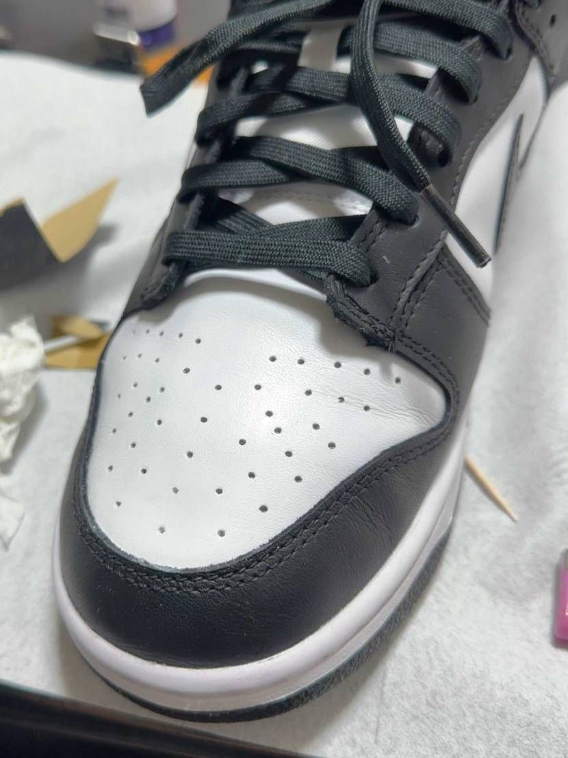 NIKE再度のリペアチャレンジ。（リペア後）

adidasはソール糸の白染