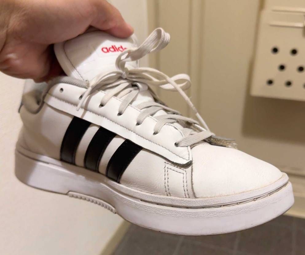 adidasスニーカー磨き

ソールのサイド部分が紫外線