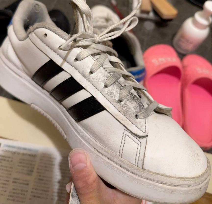 adidasスニーカー磨き

ソールのサイド部分が紫外線