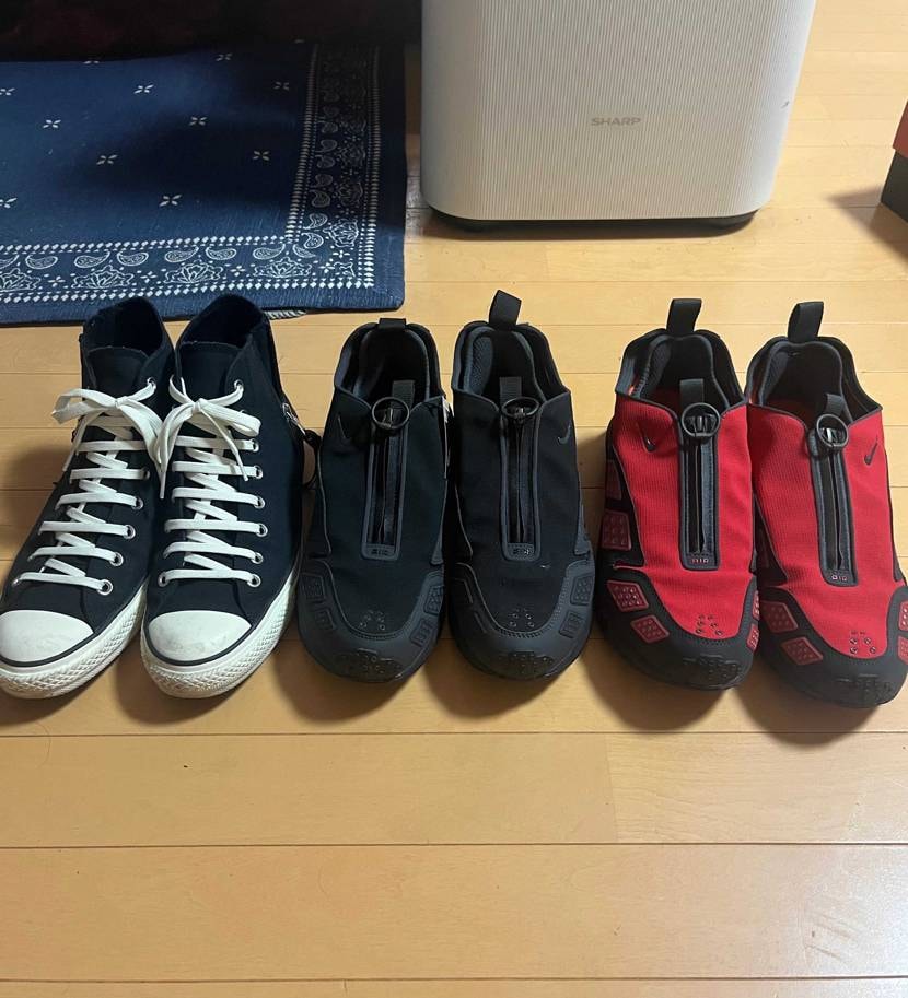 今まてゴアテックススニーカーはオールスターしか持ってなかったけど、一気に２足追加