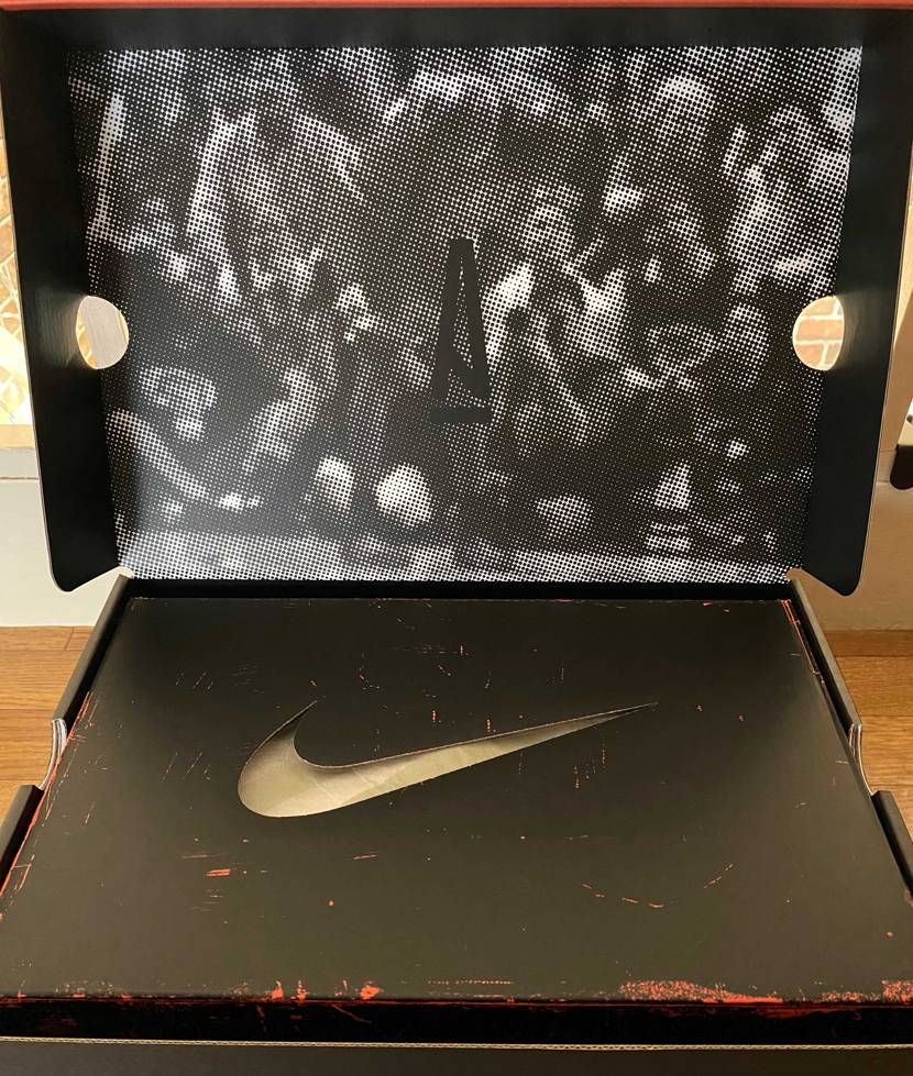 アママニエールの箱にエアマックスの箱がすっぽり収まったんだけどこのまま飾っても良