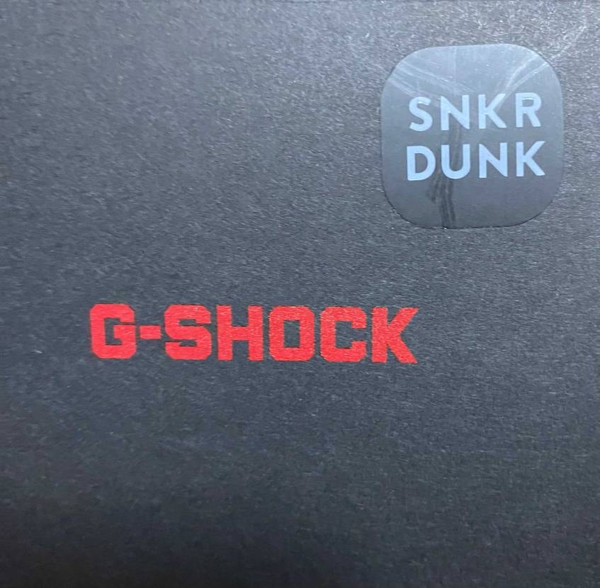 こちらで買ったら強制的にシールを箱に直貼りされるのですか？😩
いらんことすんな