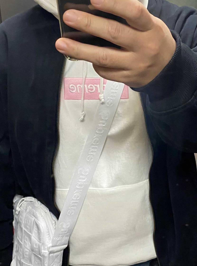 単体で見ると白って感じだけど他と比べると・・・白？？？🤔