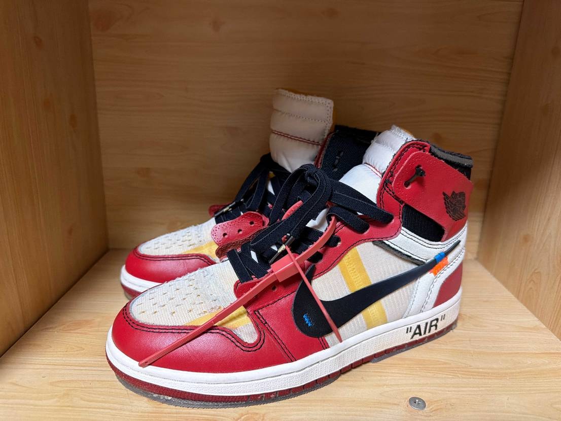 off-white Chicago の本体の黄ばみ、つま先のほつれ？やぶれ？は仕