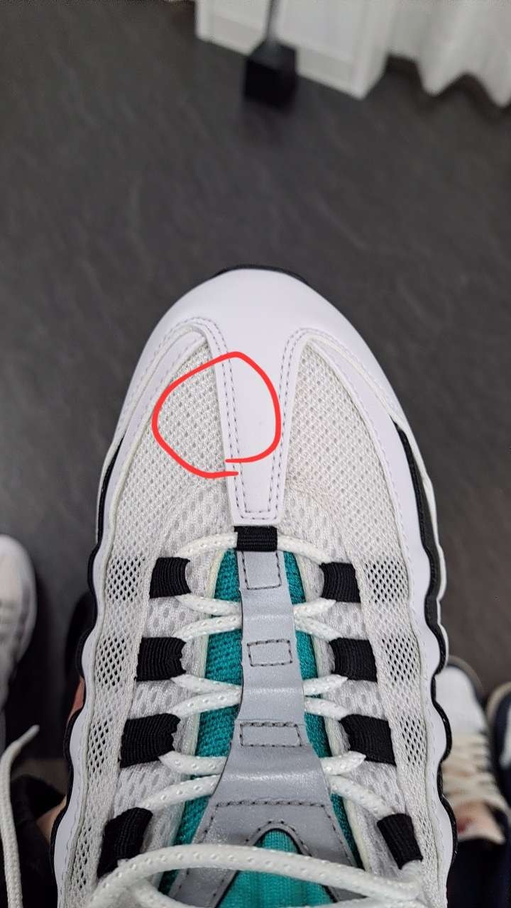 95に手を出してみようと色んなモデルを試着してみてるけど、どうにも親指が️⭕️の