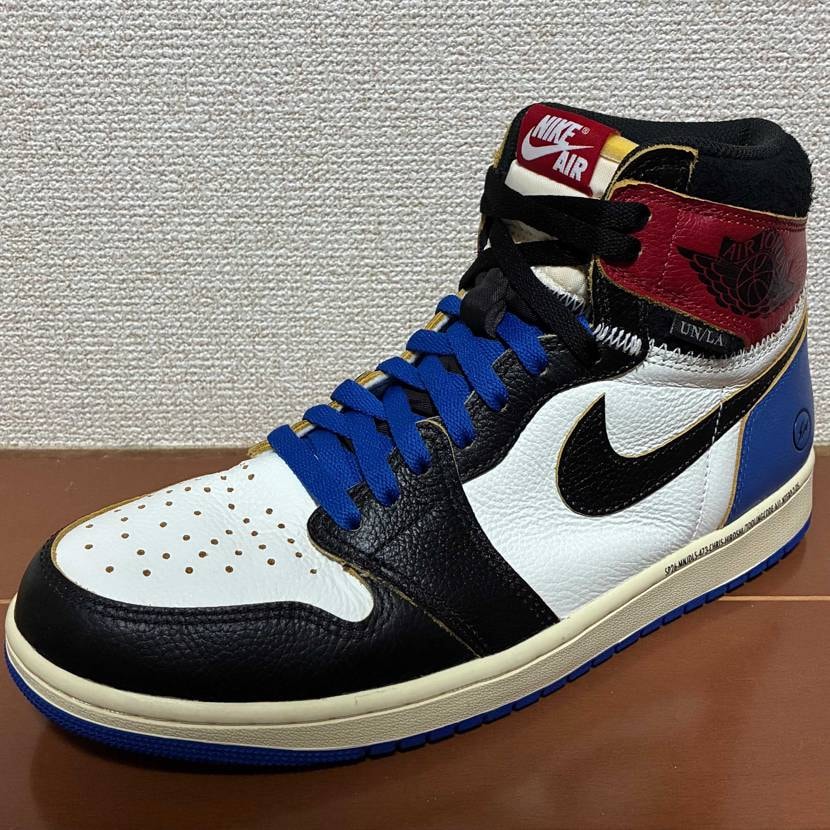 シューレースの色迷いすぎる！
デフォルトの黒/白もいいけど