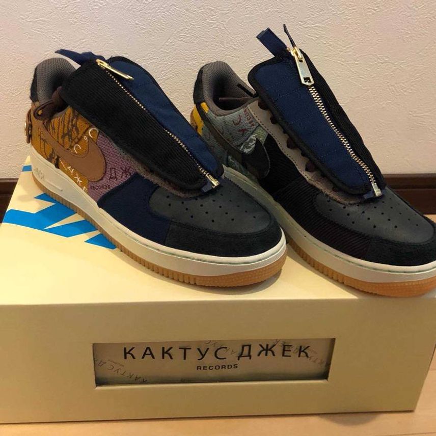 こんばんは!初投稿です!
最初は先日snkrsで当選した、
AirForce