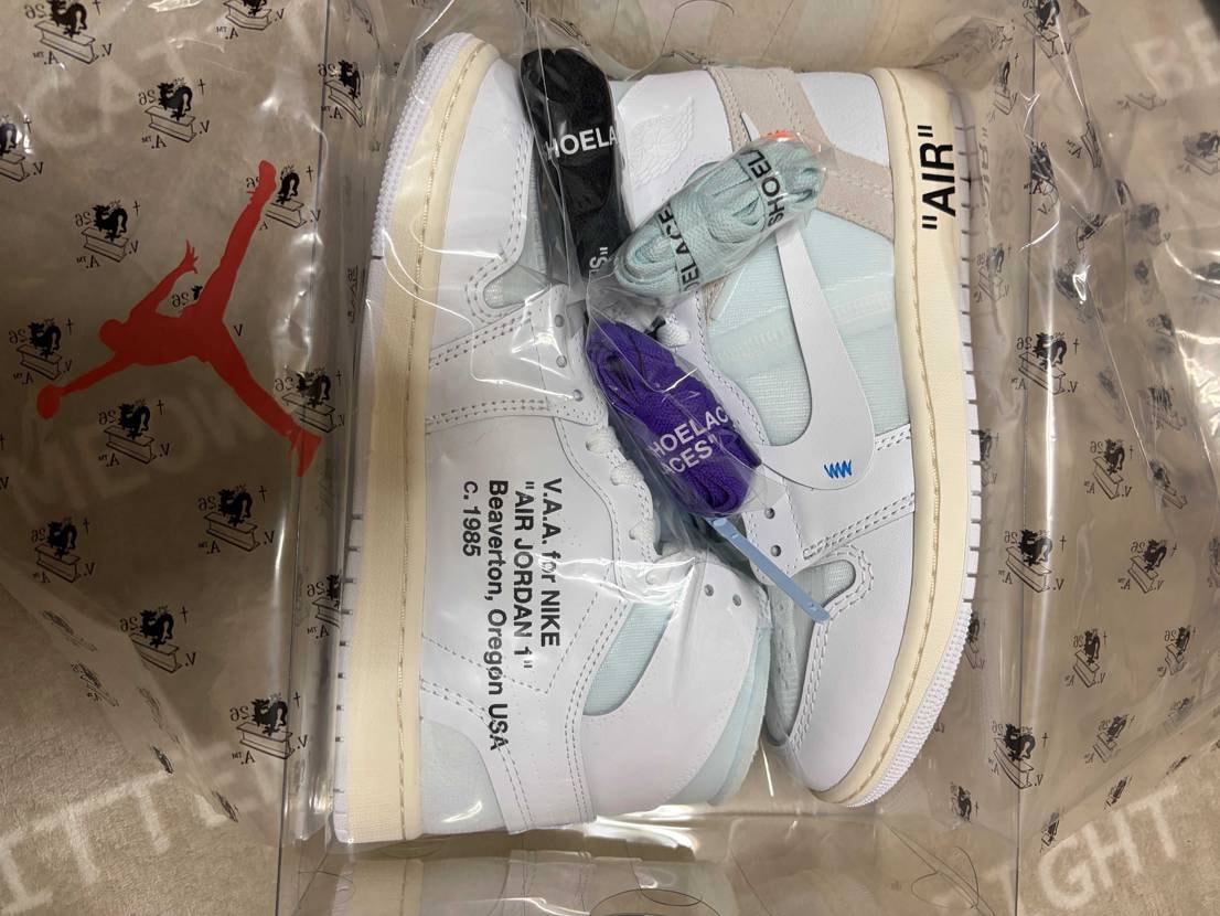 本日届きました❣️
あの伝説の1足が今目の前にある…❗️
アンディに感謝🥲