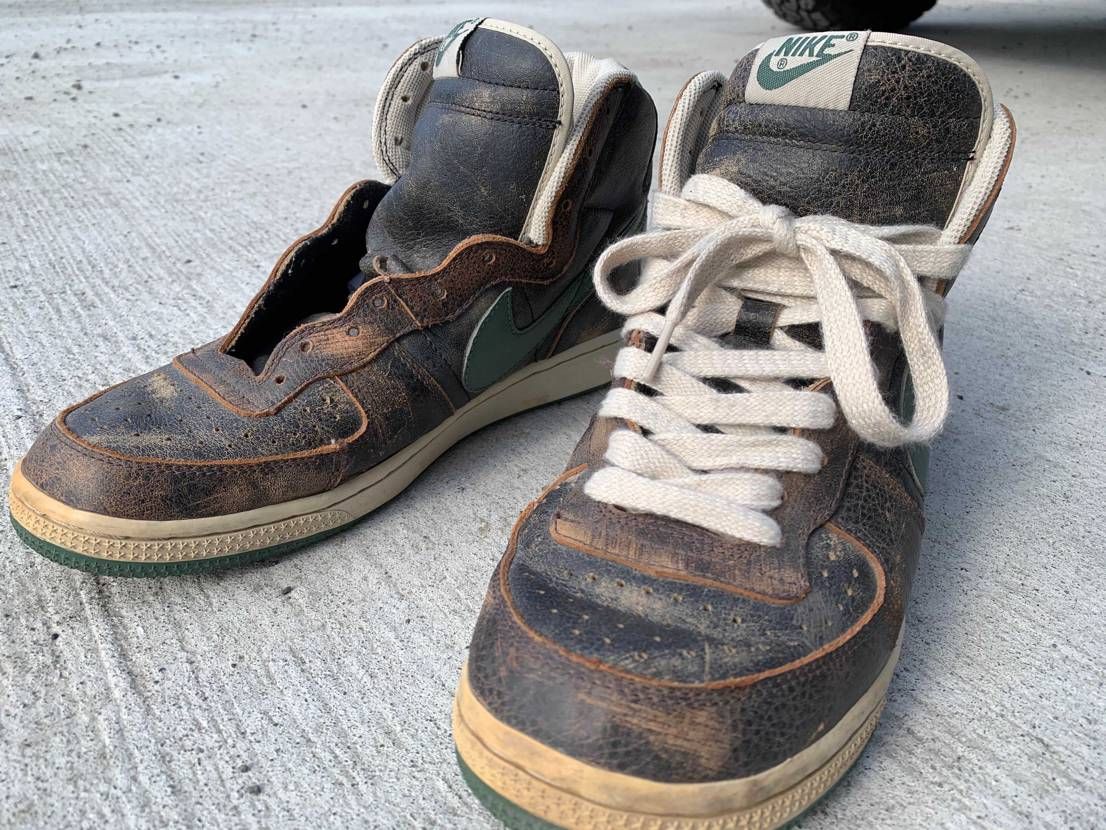 実家に帰ったら懐かしいのを見つけて、状態もそんなに悪くないので売るために手入れし