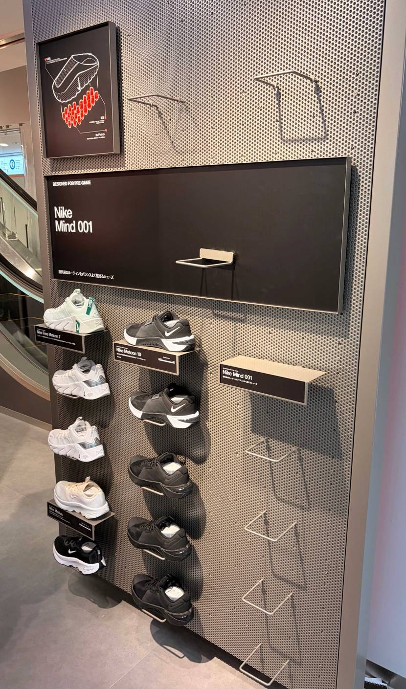 1人3足まで購入OKとかそりゃ速攻で売り切れるだろw