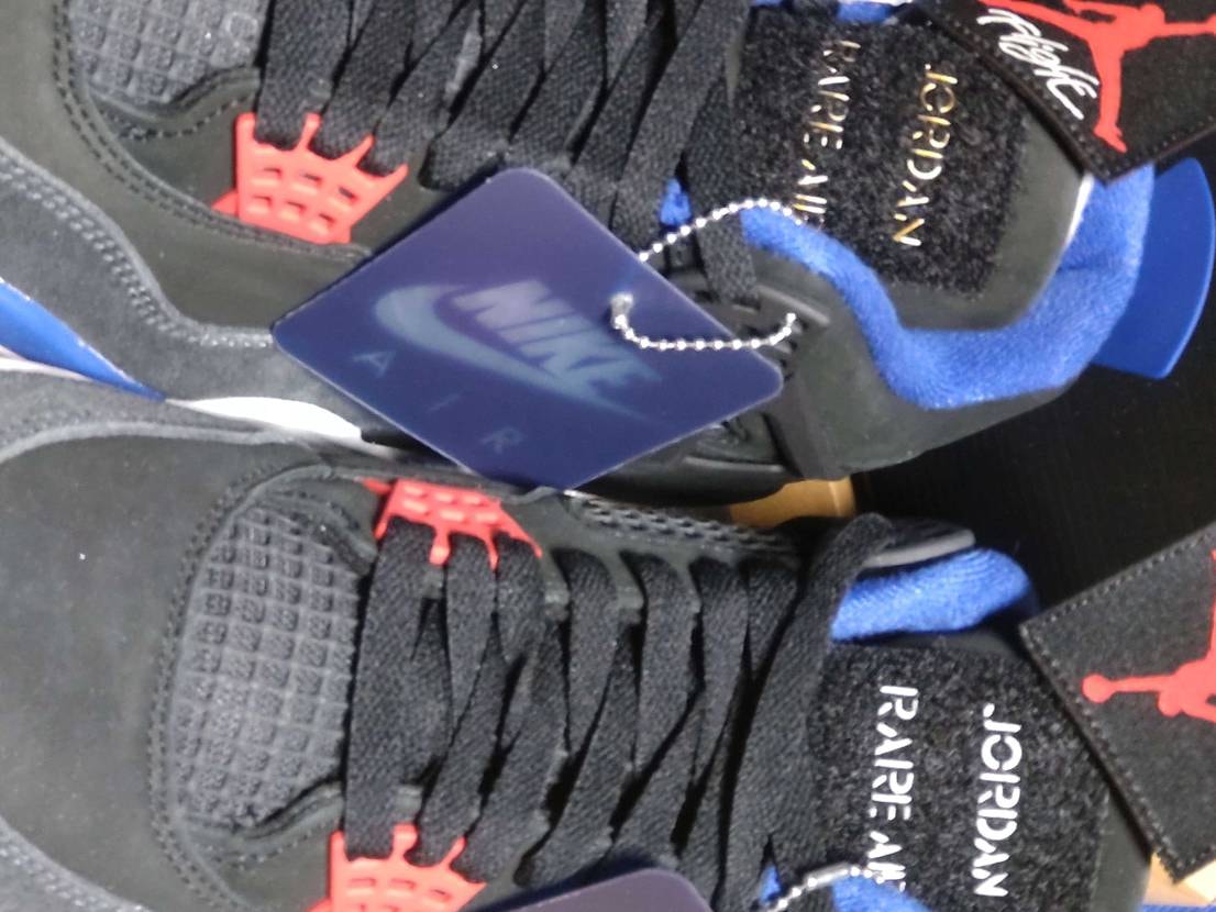 先に出されている方同様、ブラックフライデーで安くなっていたので２足目行っちゃいま