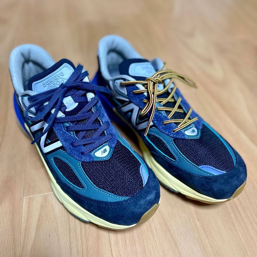 990TC6のネイビーシューレース通したら思いの外色が合ってていい感じに。
落