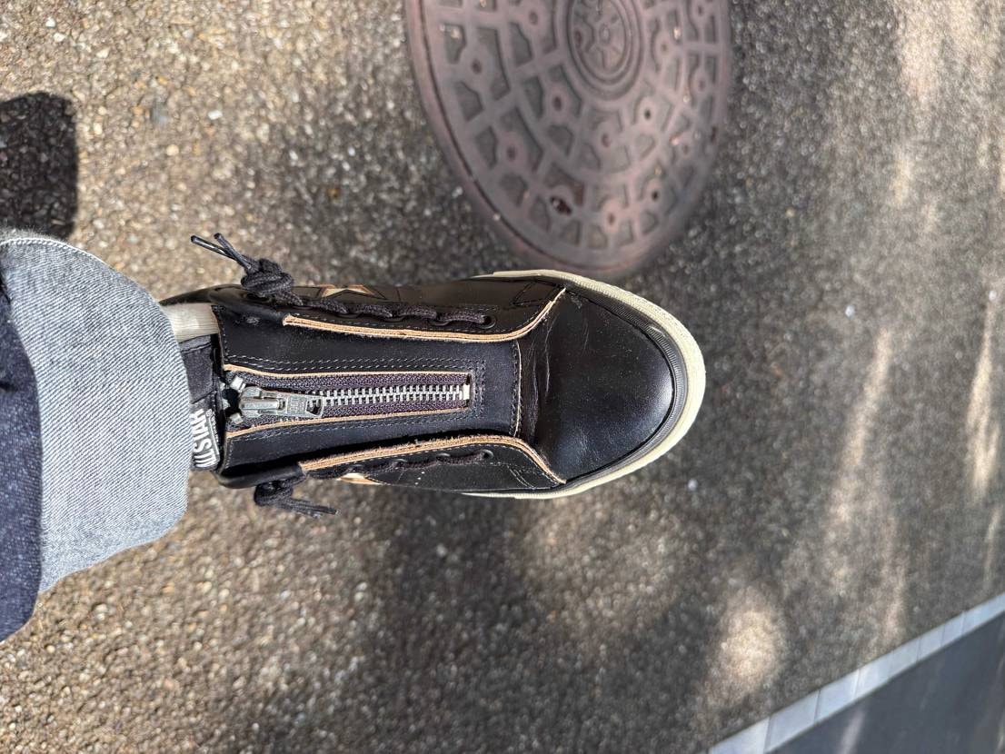 思った以上に履きやすい👟
ジッパー最初はキツかったけど2回