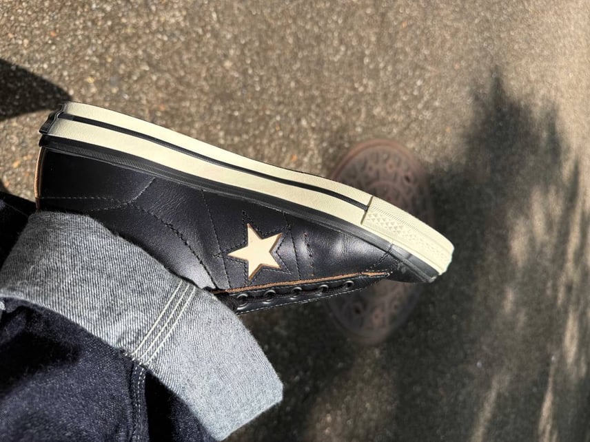 思った以上に履きやすい👟
ジッパー最初はキツかったけど2回目からは
BES