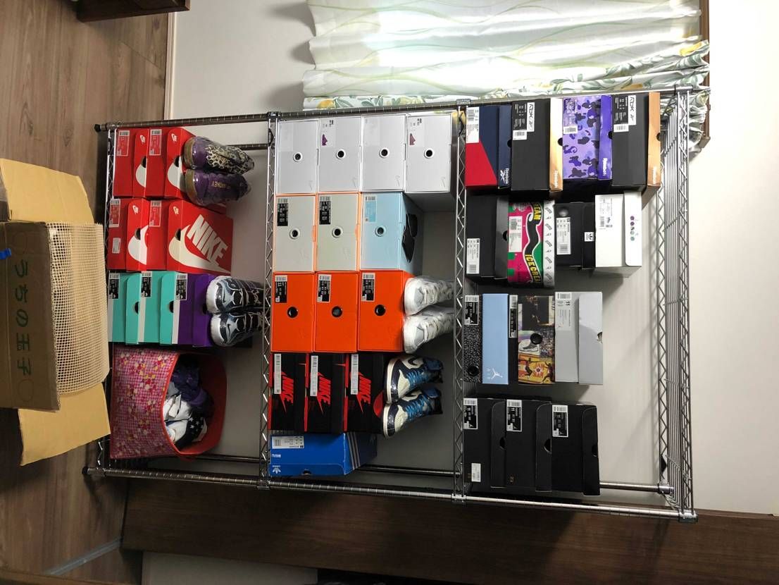 皆さんスニーカーはどうディスプレイしたり収納したりしてますか？新居買ったはいいも