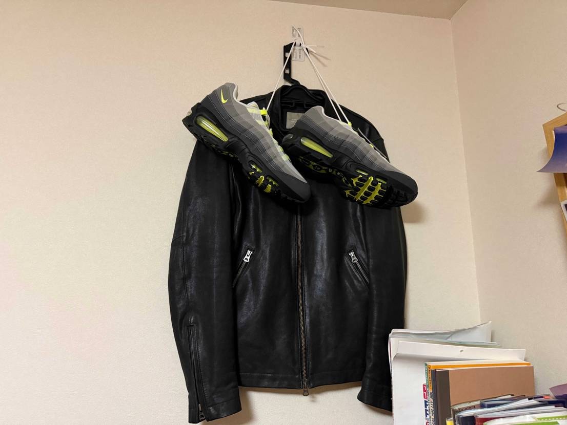 しばらくお部屋に飾って履きます☺️

ベッドからも見えるのでいつでも鑑賞でき