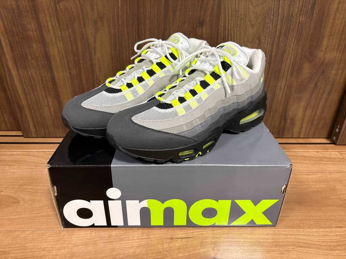 憧れのイエグラをゲットすべく、1足は当たるやろと複数オンライ