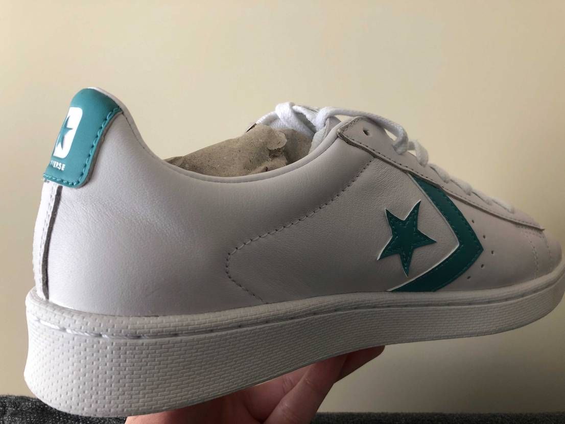 無事に到着。次はPro Leather HI狙お