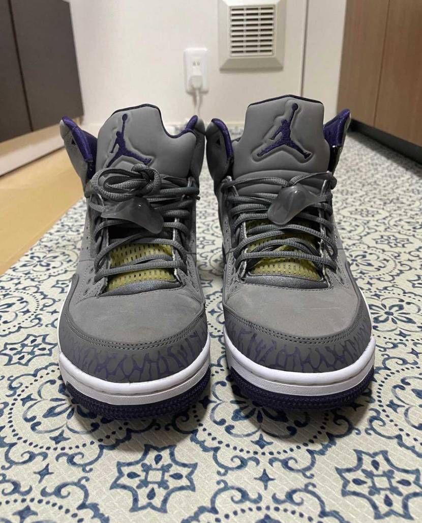 NIKE JORDAN RARE AIR 

AIR J