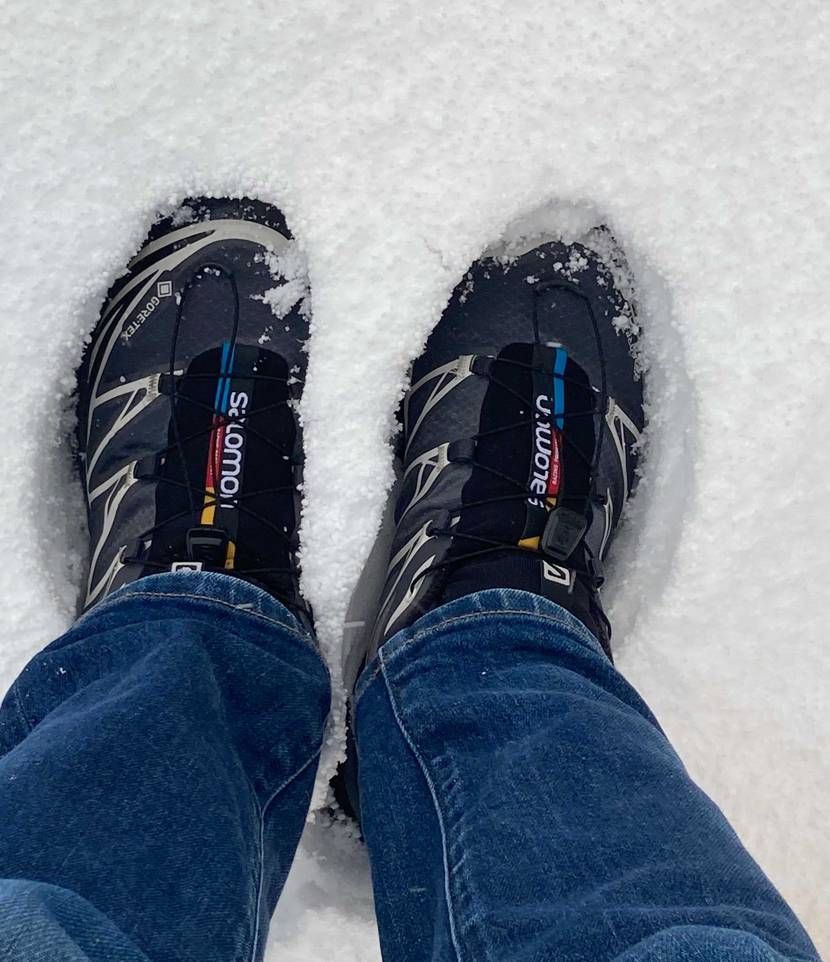 今年は雪用の靴買わなくて済んだな〜と思ったらこれ😅
これでもさっき雪かきしたば