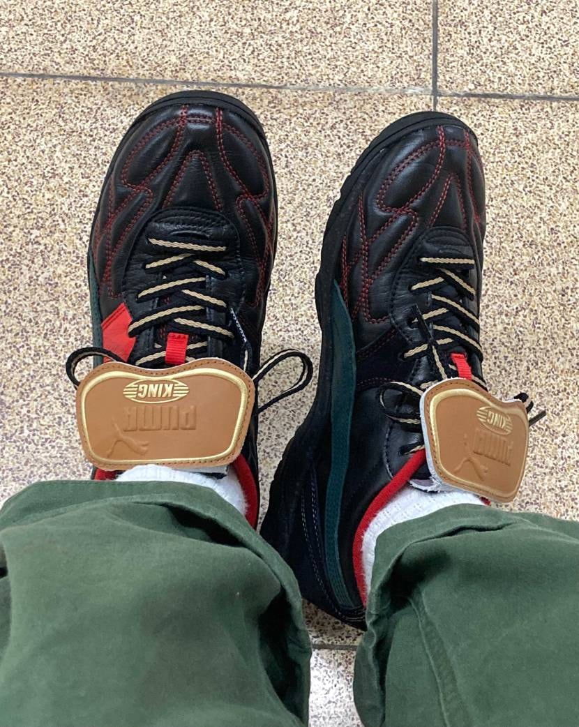 紐を付属の黒にしたら一気に落ち着いた雰囲気
真っ黒もかっこよさそうですね
