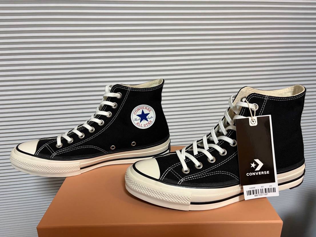 保管&展示していたconverse addict ハイカット