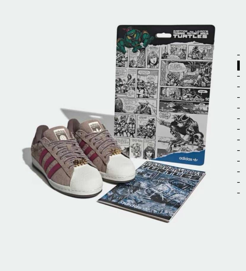 アディダスコラボレーションアーカイブで購入。
TMNT Teenage Mut
