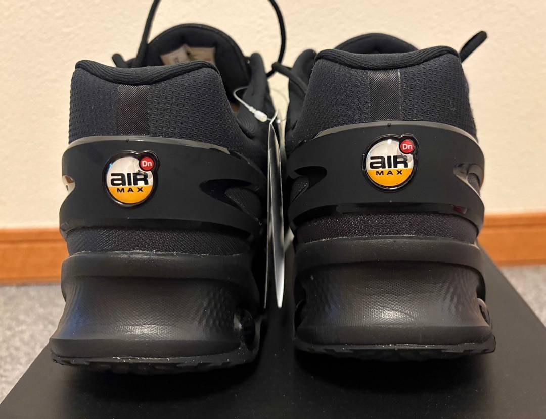 Nike Air Max DN8 "Triple Black