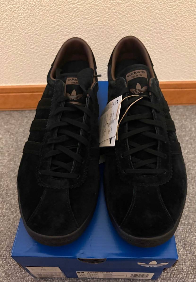 昨夜届きました！
黒スウェードの質感、ライニングのブラウン渋くてかっこいいです