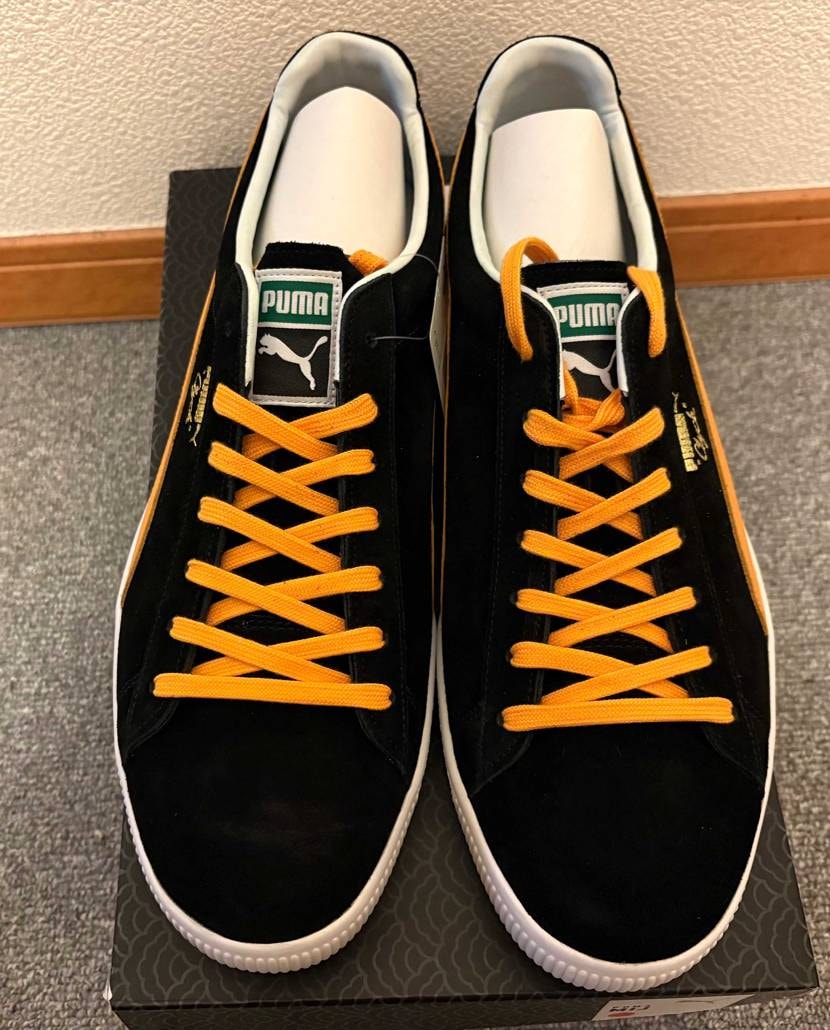 この2足をお迎えしました。スエードの質感とオレンジ系のフォー