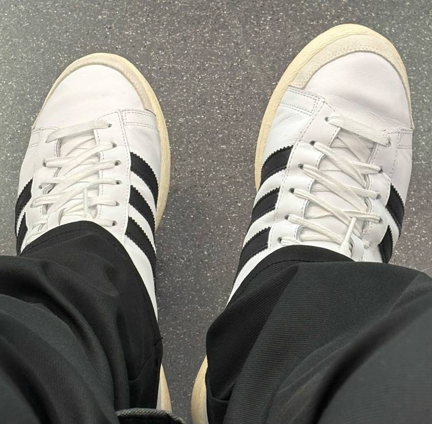 今日はジャバー履いて、変なフリマへ。
SOMAさんブースに行くも残念ながらイン