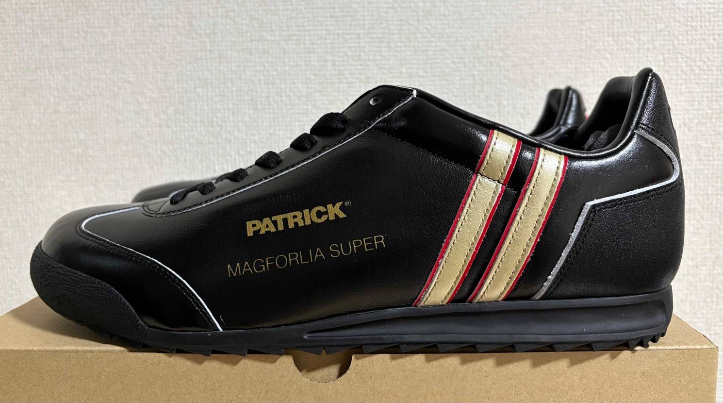 ウエポンJ VTG 2足
パトリック1足をやっと開封できま