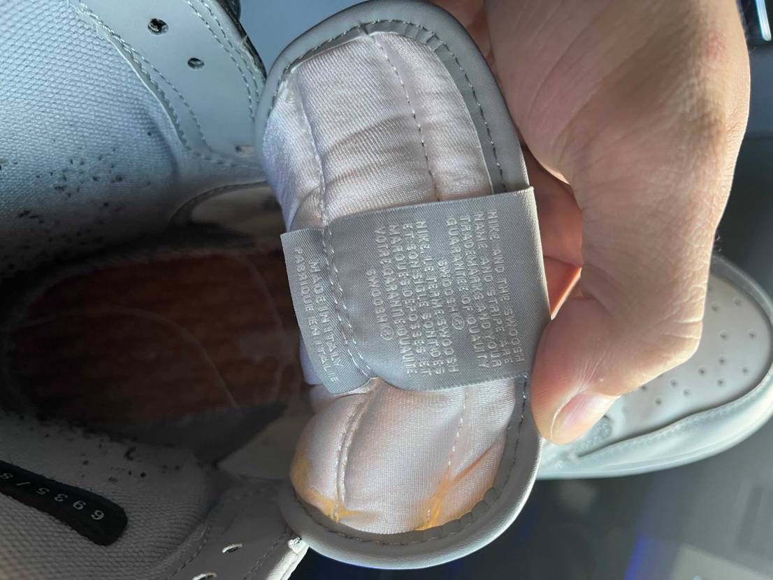 nikeのDIORコラボのスニーカーを貰ったんですが、だれか