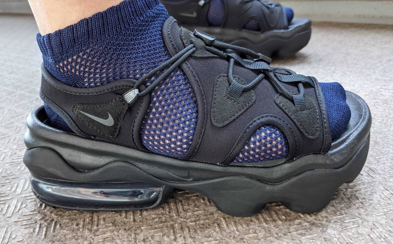 女性に人気のあるナイキのサンダルKOKO。でもこのゴツさを試