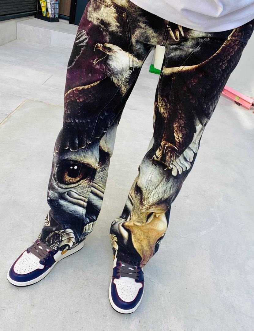 今日はやっと見つけた👖に、aj1にハマったきっかけのこの👟で