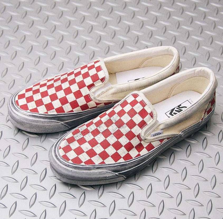 🎉待望の赤チェッカーだけど普通のキレイなの欲しい
😍
汚されて1.1万は❌