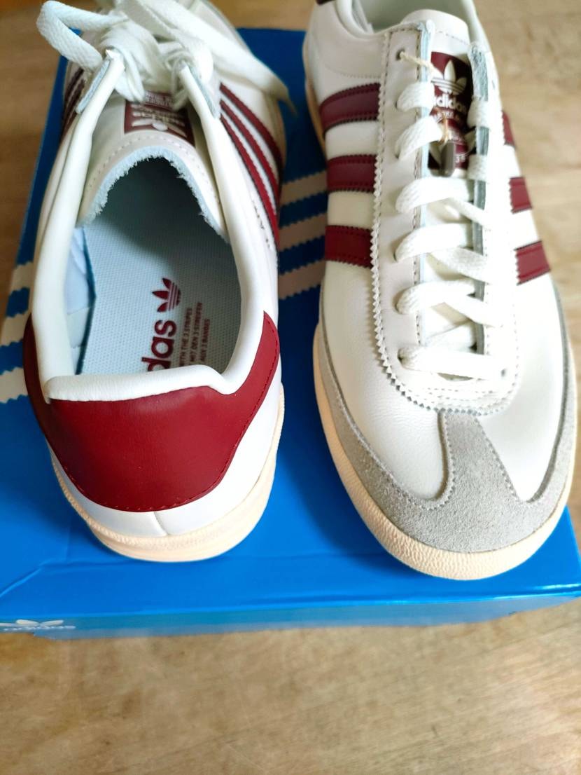 ヴィンテージ感あって想像以上に良かった!!
型押しネームが