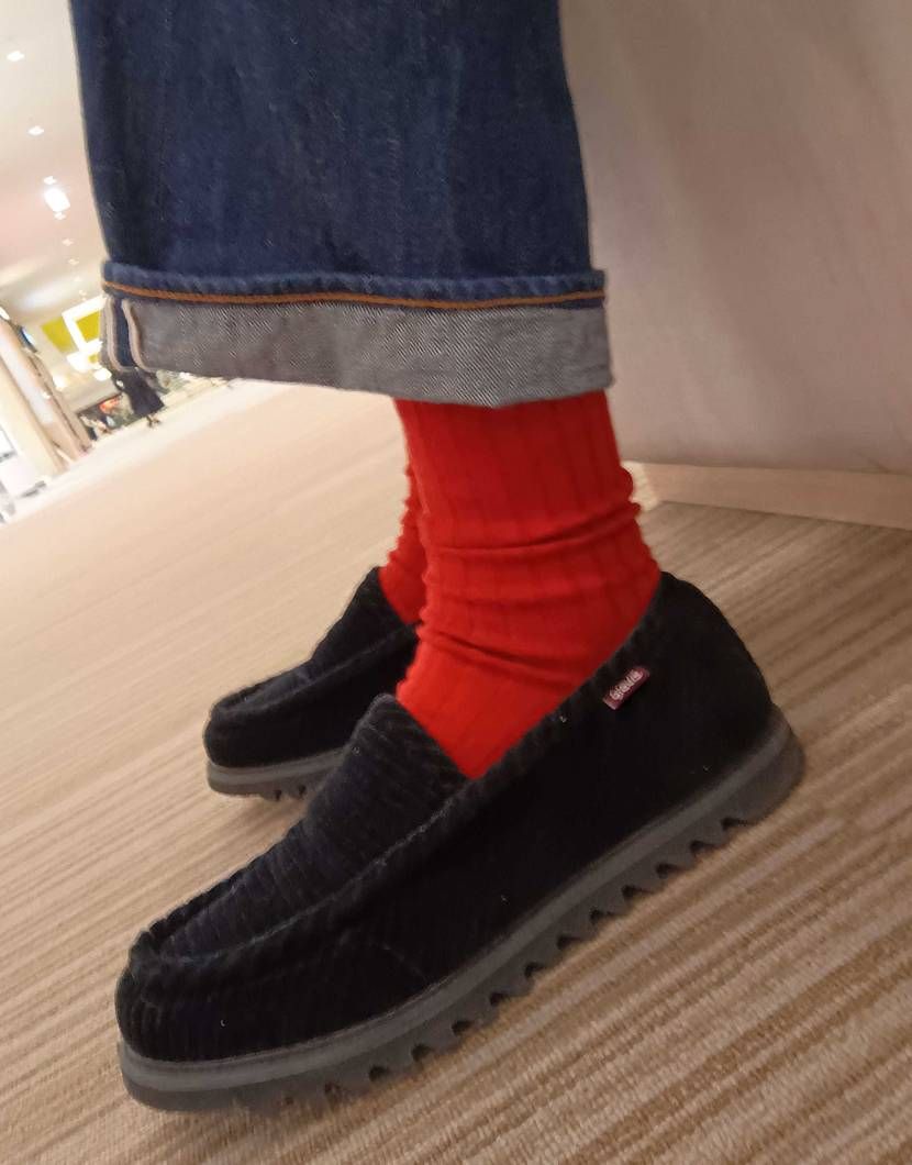 ファミチキソックス🧦かわいくて赤のリブソックスと一緒に購入!