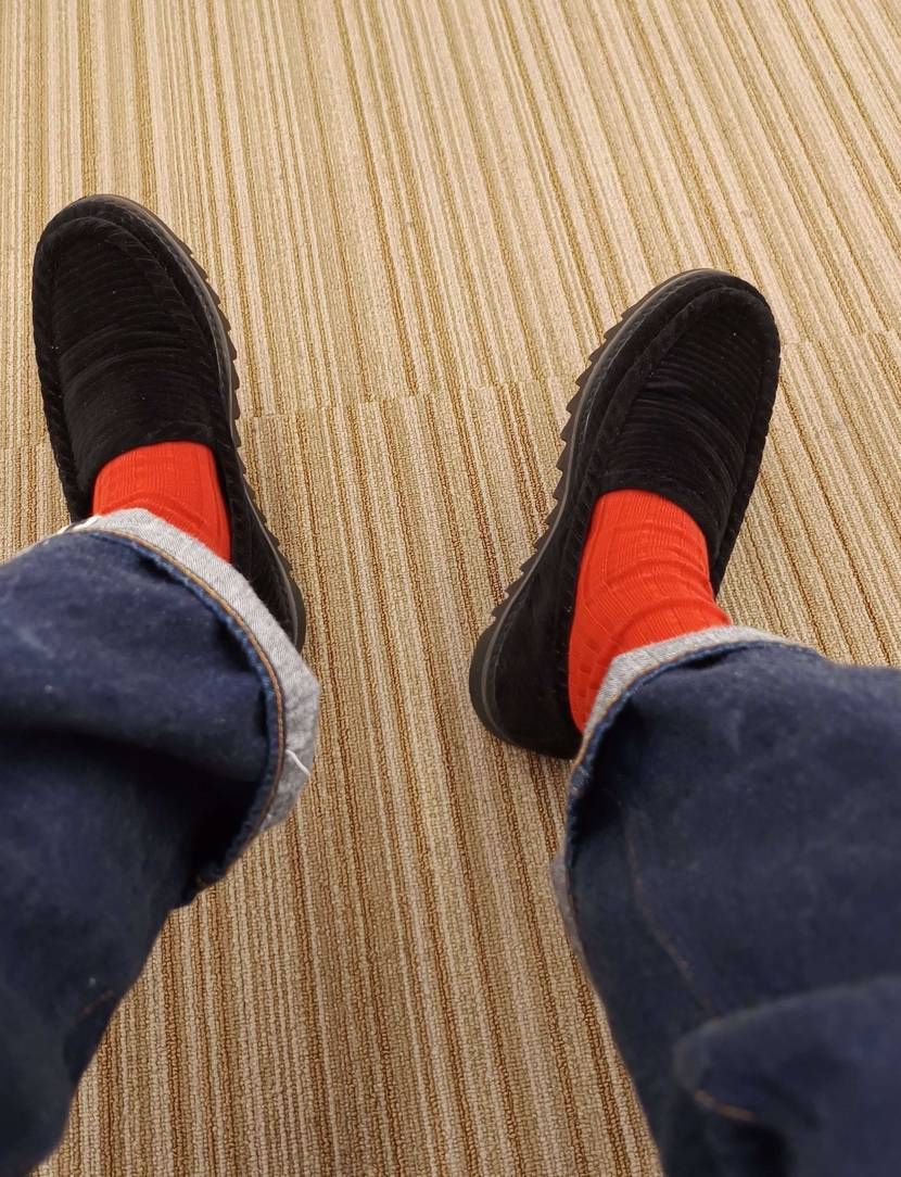 ファミチキソックス🧦かわいくて赤のリブソックスと一緒に購入!