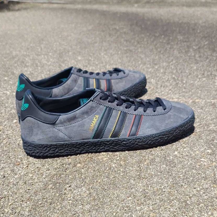 Jamaica🇯🇲
やっとこ初履き👟
ソール裏のパターン