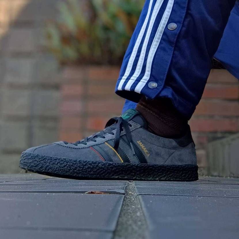 Jamaica🇯🇲
やっとこ初履き👟
ソール裏のパターン