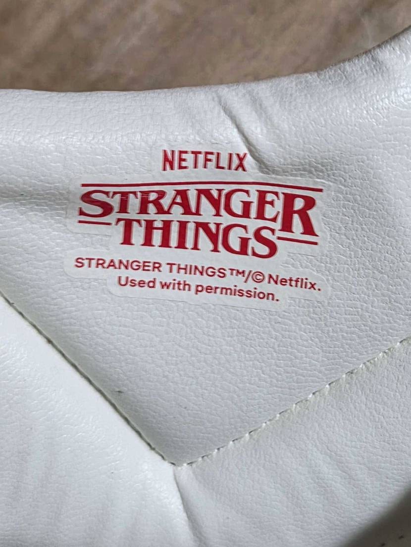 Strangerthings WEAPON
茶心レザー最高